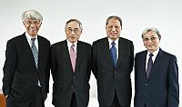 (From left) Prof. Joseph Yam, Distinguished Research Fellow of the Institute of Global Economics and Finance; Prof. Lawrence J. Lau, former Vice-Chancellor and Ralph and Claire Landau Professor of Economics; Prof. Cheng Siwei and Prof. Liu Pak-wai, Director of the Institute of Global Economics and Finance